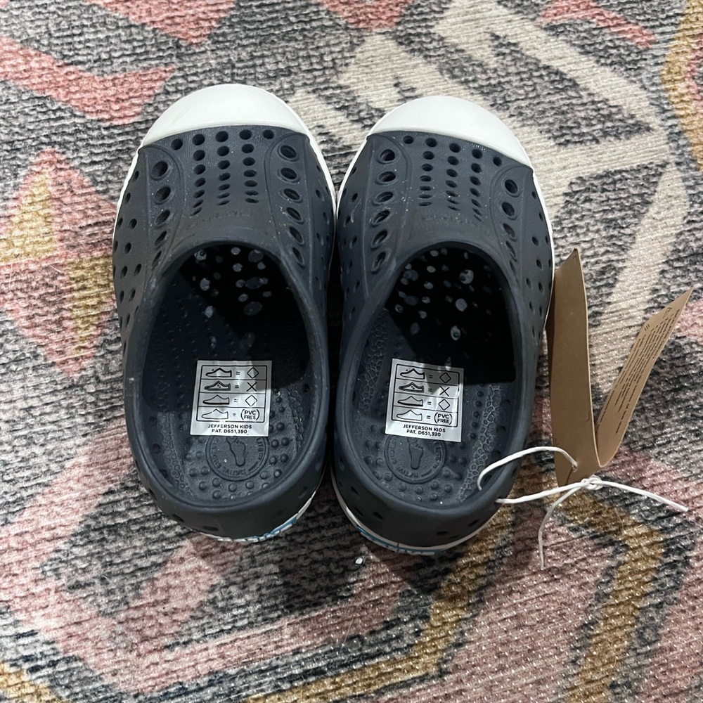 Native Shoes Jefferson NWT